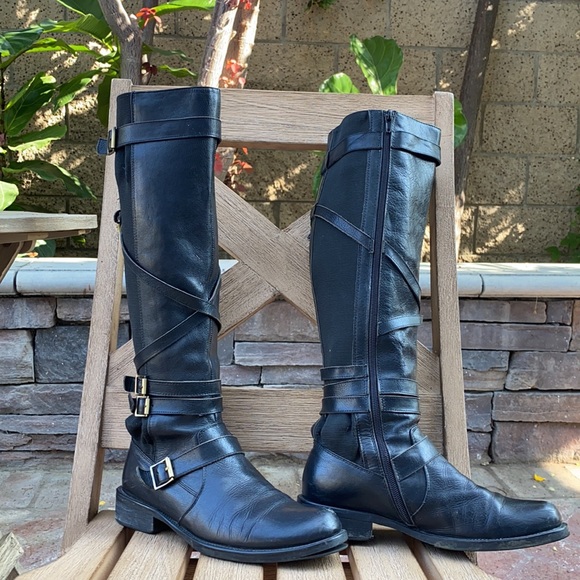 KIRA Books from Nordstrom Xmas Event - Picture 4 of 7